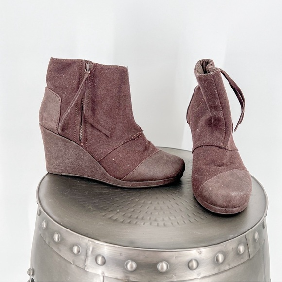 Tom’s Brown Wedge Booties - Picture 1 of 7